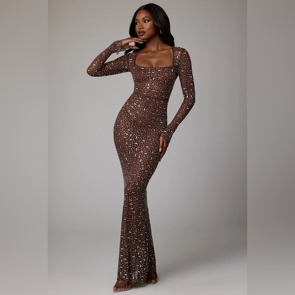 Oh Polly Dresses & Skirts - Oh Polly Isabeu Embellished Maxi Dress